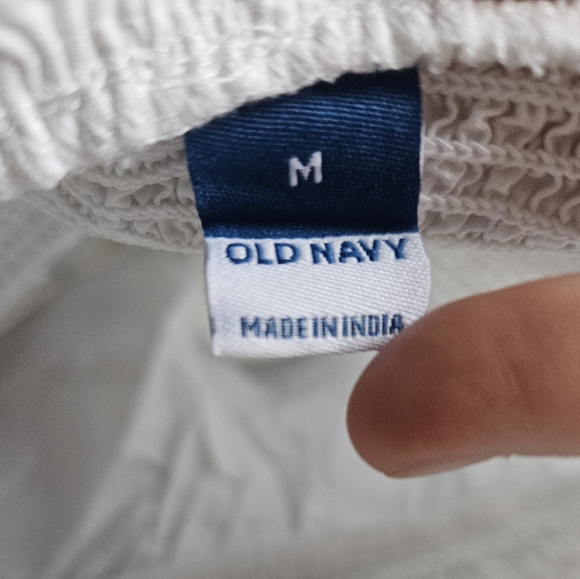 White beach top - Picture 2 of 4